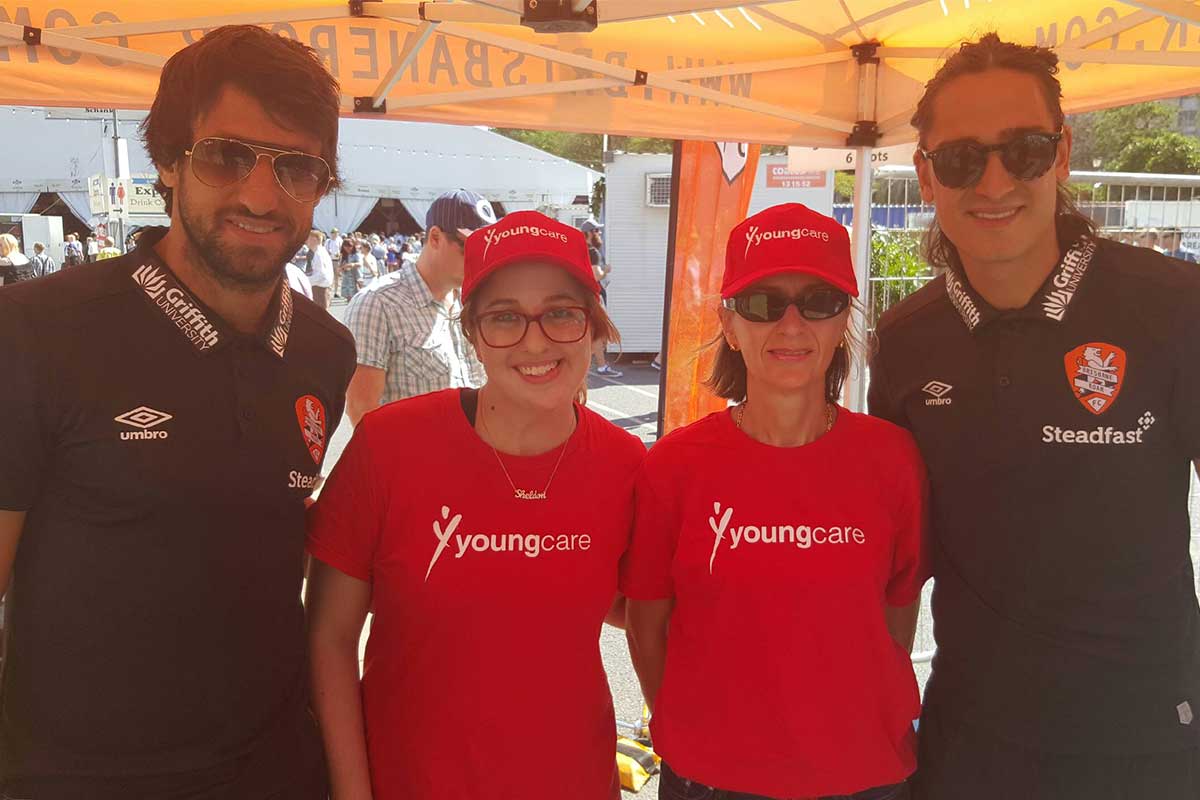 Brisbane-Roar-players-with-Youngcare-volunteers